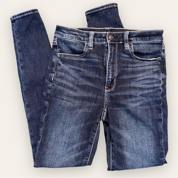 AMERICAN EAGLE - AE Ne(x)t Level Super High-Waisted Jegging in Medium Wash, 29” - Picture 3 of 16